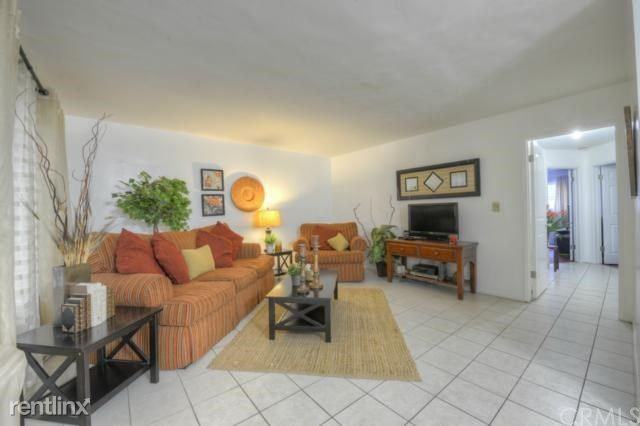 339 Elm St - Photo 3 of 9