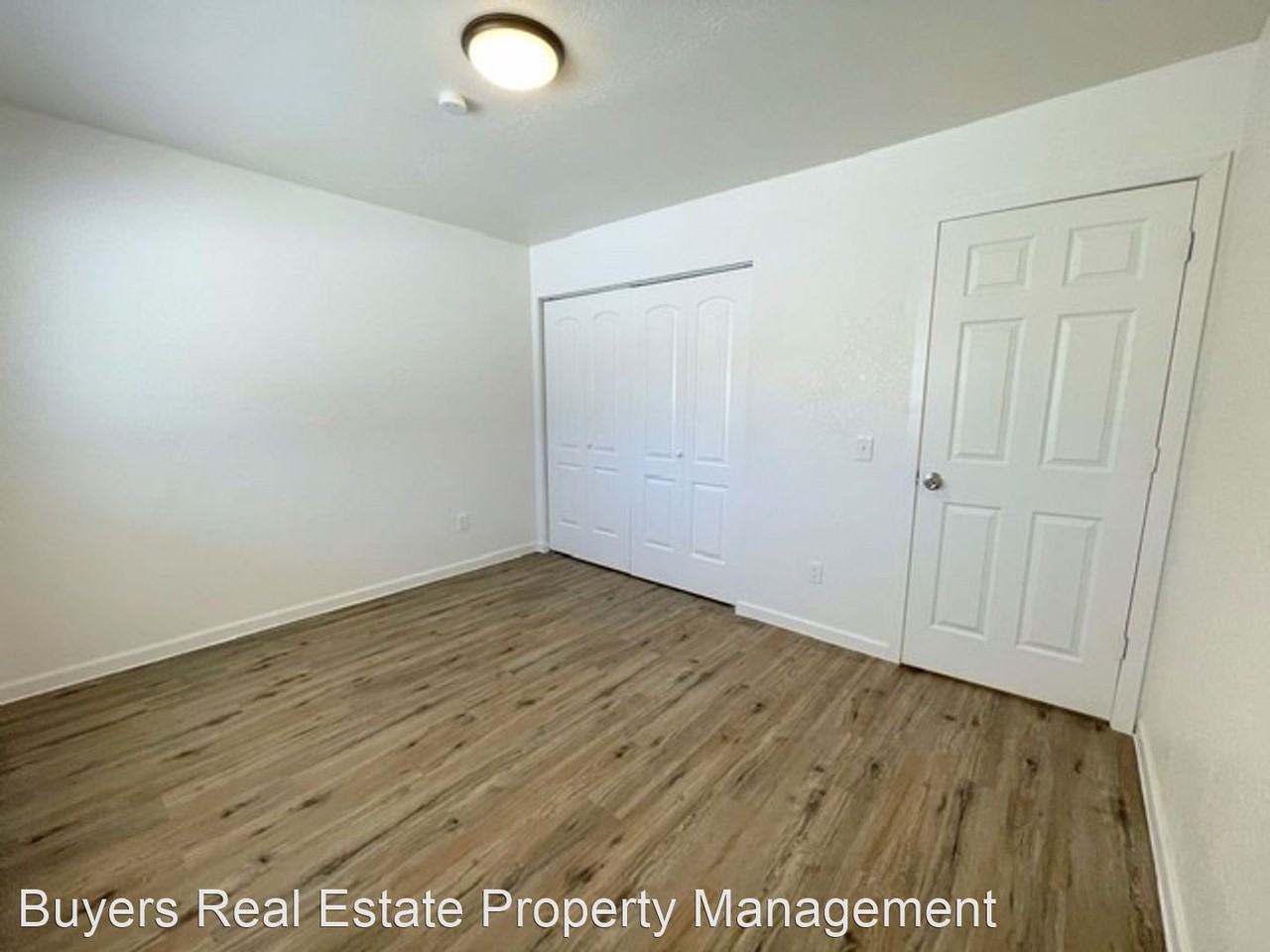 3933 E 8th Avenue - Photo 3 of 18