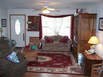 701 Hickory St - Photo 3 of 8