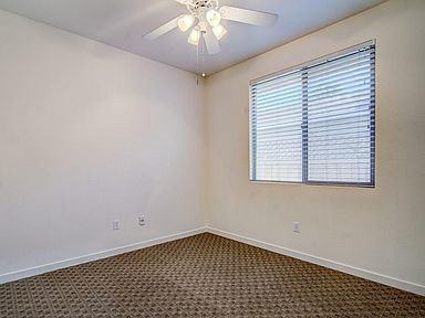 485 Snapdragon Ln - Photo 3 of 12