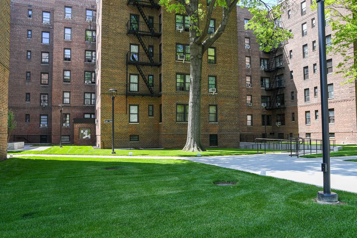 River Hill Gardens - Photo 2 of 4