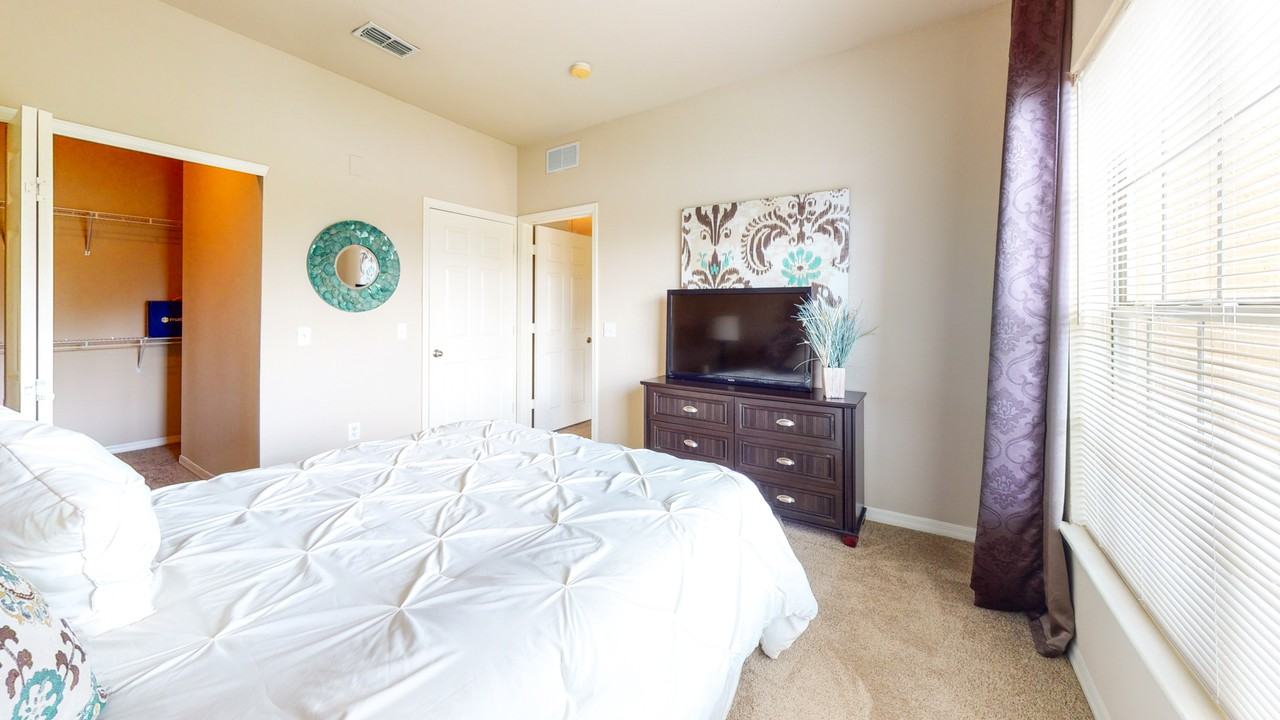 The Landings at Long Lake - Photo 7 of 23