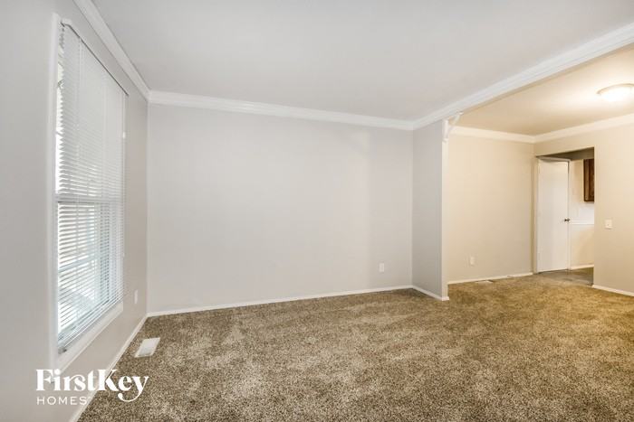 4430 Tanglebrook Dr - Photo 3 of 15