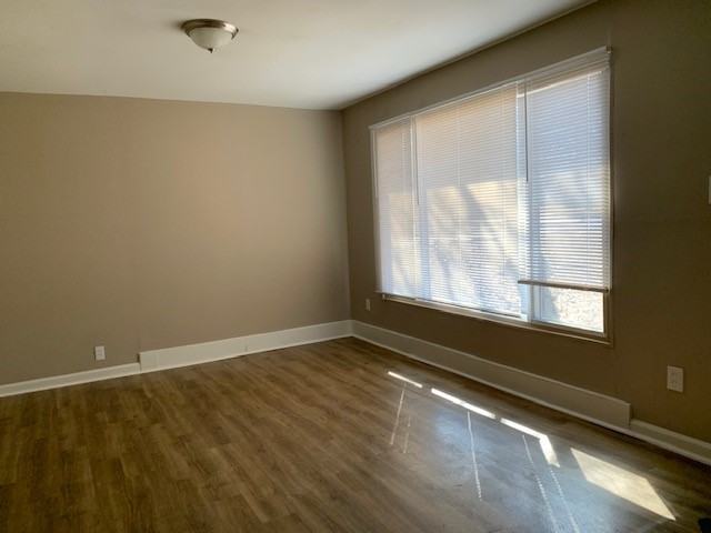 9204 Huiskamp Avenue - Photo 2 of 11
