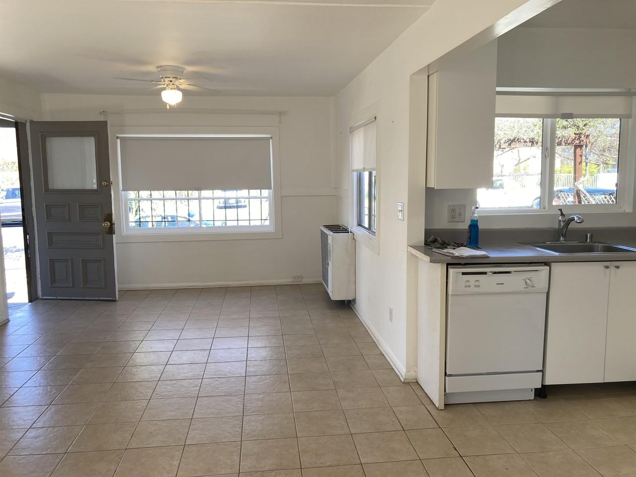 4605 Landis St #1 - Photo 3 of 18