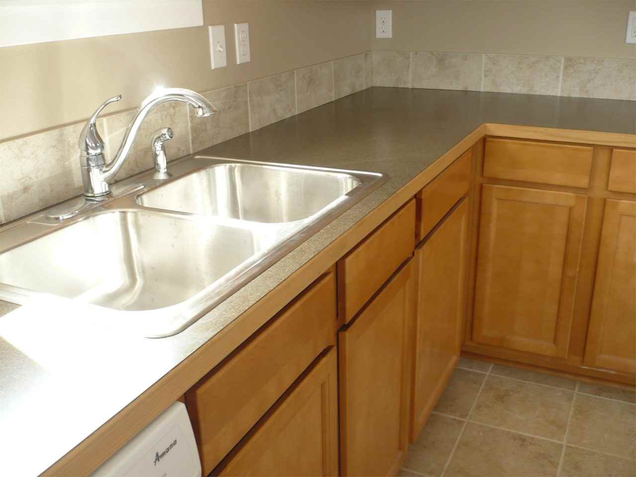 1110 Nw 27th St #1 - Photo 5 of 17