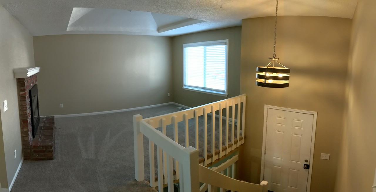 1417 E 123rd Ter #1417 - Photo 3 of 11