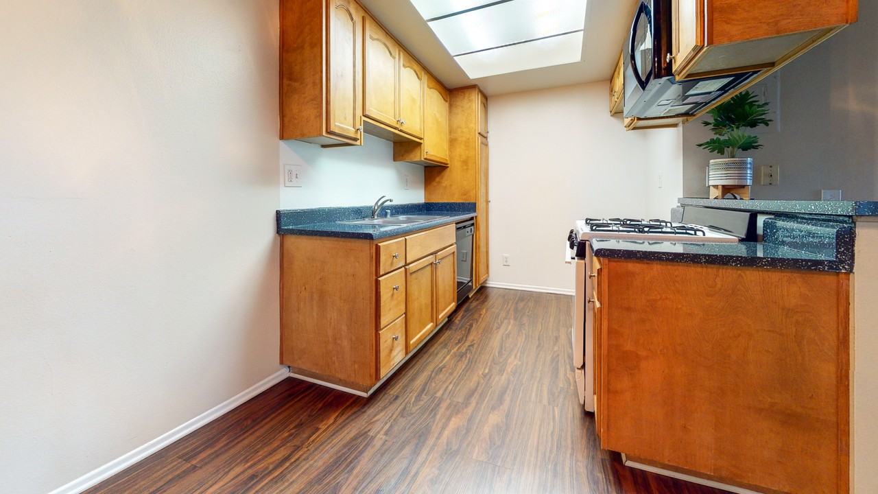 Meadowood Apartments - Photo 7 of 54