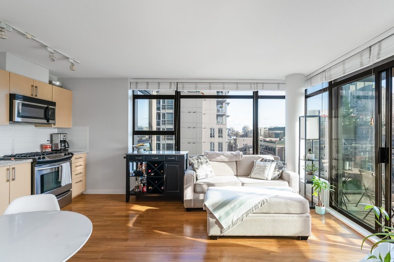 West Broadway #702 - Photo 5 of 19