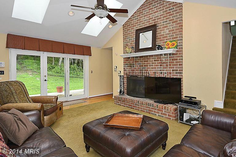 2914 Conne Mara Dr - Photo 3 of 4