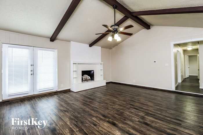 2509 E Williamsburg Mnr - Photo 3 of 15