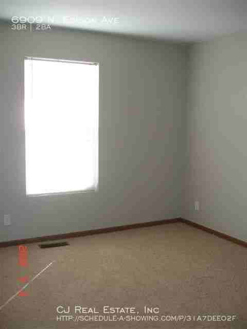 6909 N Edison Ave - Photo 3 of 3