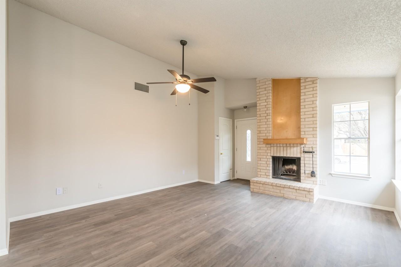3518 Stoney Bluff St #1 - Photo 6 of 21