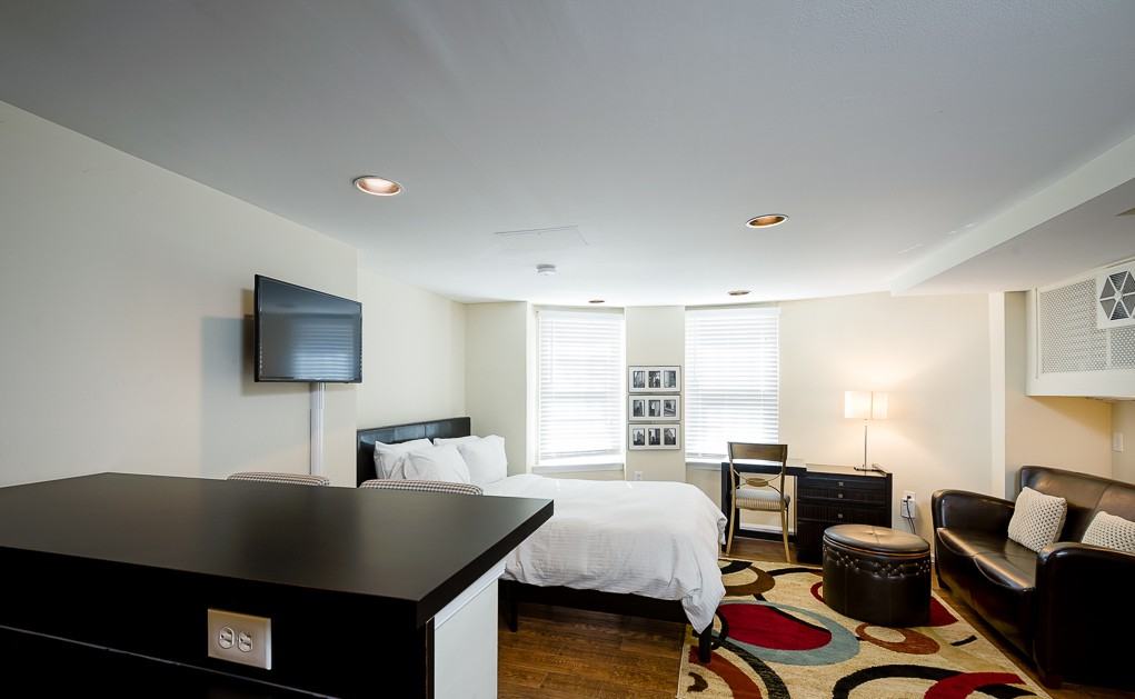 1765 R Street Northwest1A #1765-1A - Photo 3 of 20