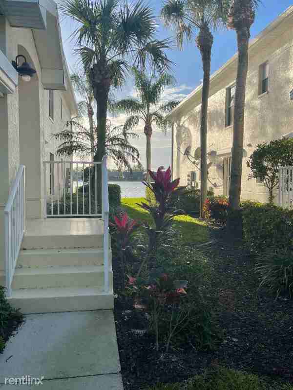 3320 3320 W Crown Pointe Blvd 202 - Photo 2 of 50