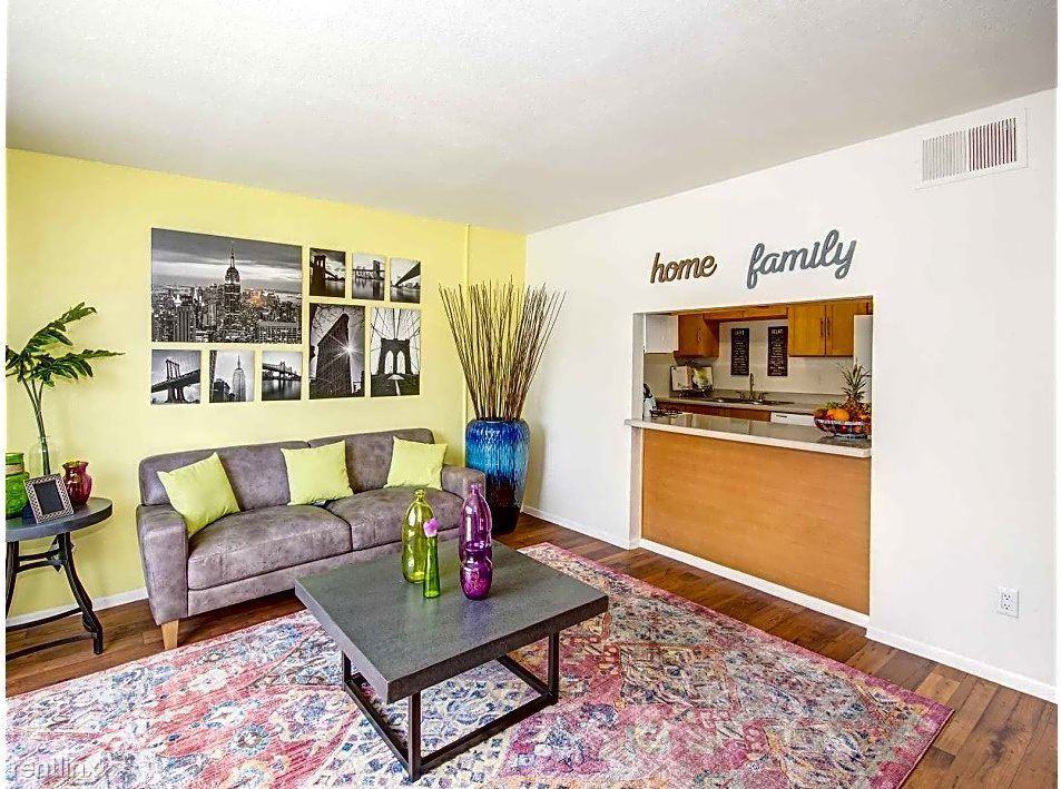 Bella Vista Townhomes - Photo 3 of 10