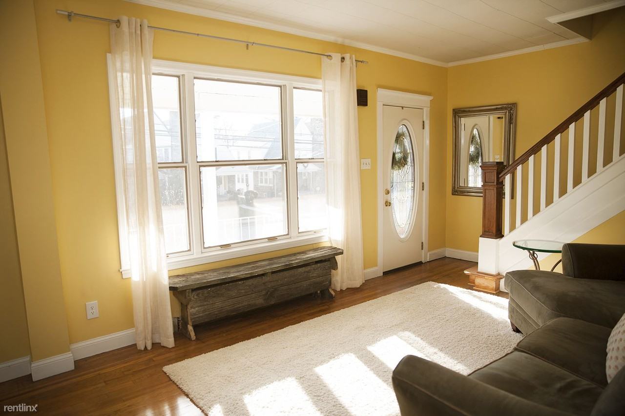 310 Powell Rd - Photo 2 of 23