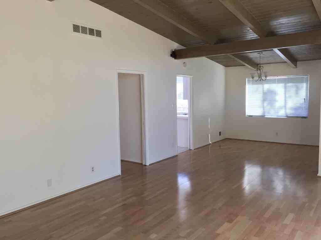 3341 Larga Ave - Photo 3 of 13