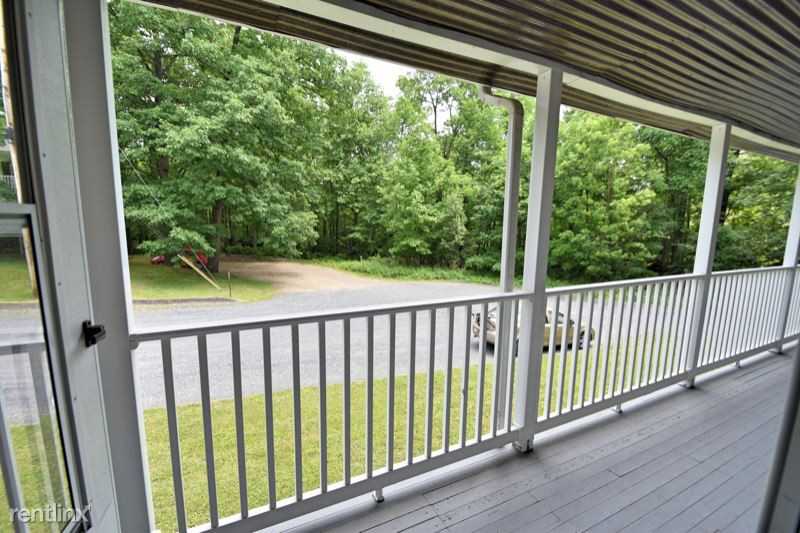 21 Oakwood Dr - Photo 2 of 10