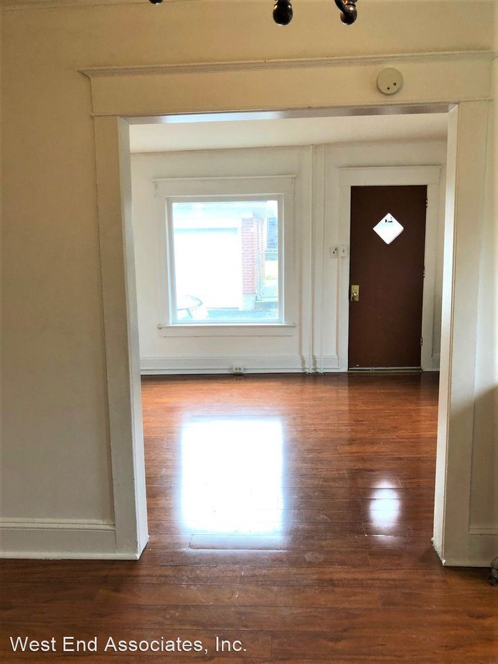 1206 Ronca St - Photo 2 of 12