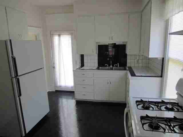 931 E Delmar St - Photo 4 of 17