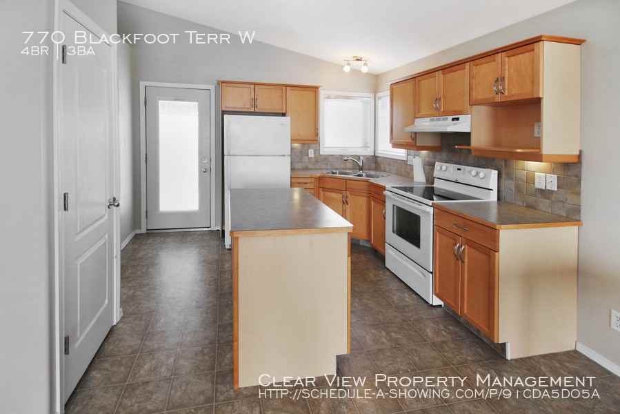 770 Blackfoot Terr W - Photo 3 of 12