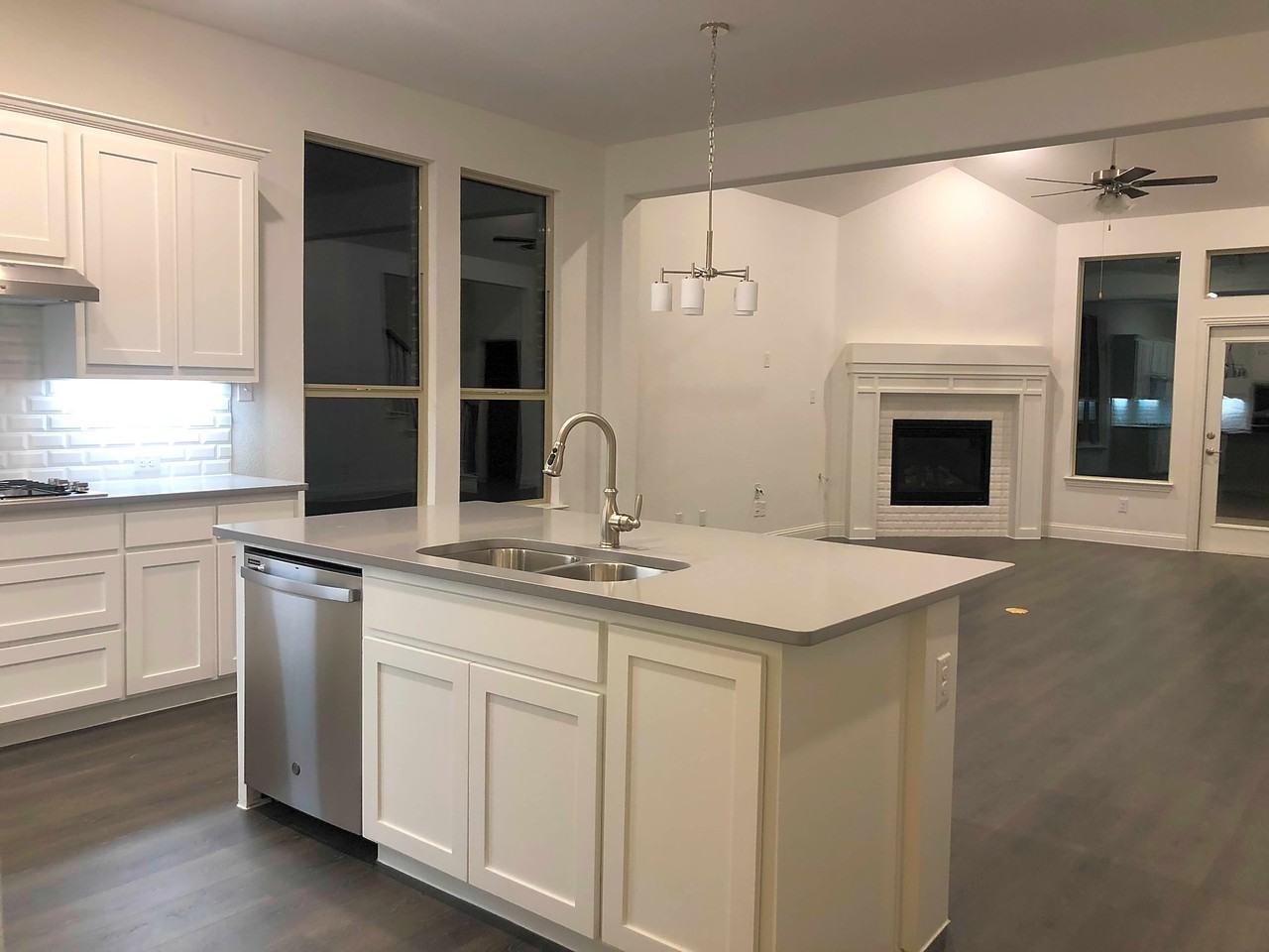 2212 Jackson Dr - Photo 2 of 41