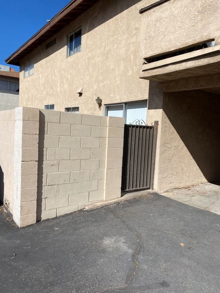 2743 2743 Kline Circle 2 #2 - Photo 3 of 18