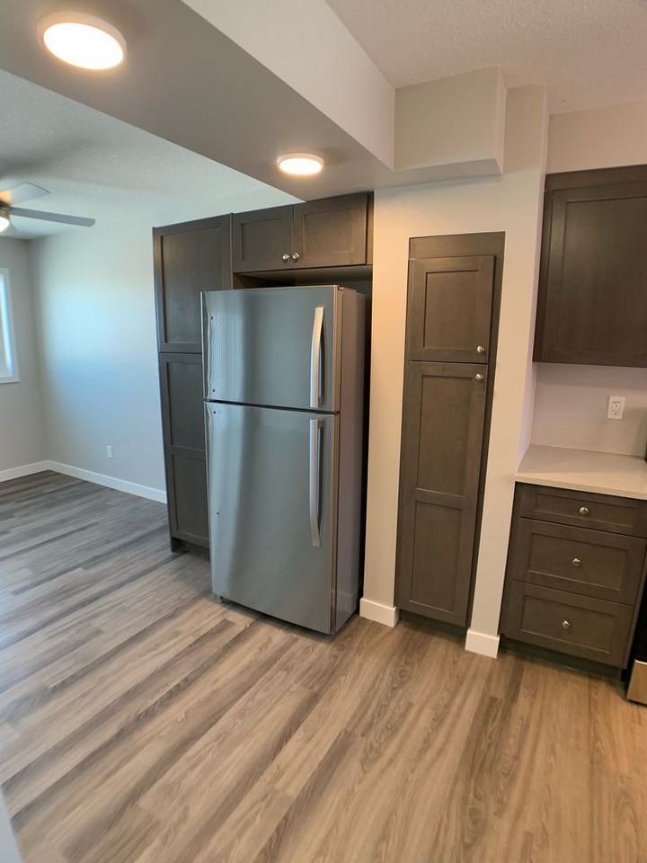 120 Alderwood Dr - Photo 3 of 19