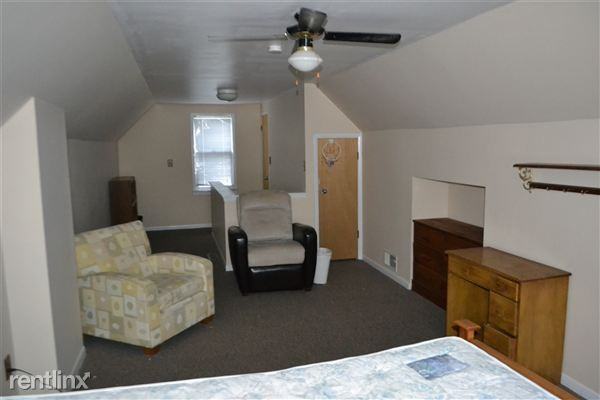 2284 Harvard Rd - Photo 2 of 5