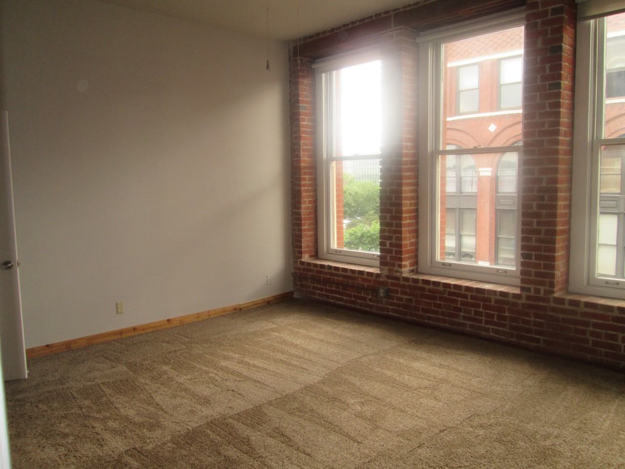 213 Delaware Street #502