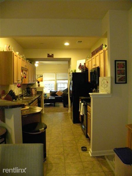 928 Kitty Hamilton Cir - Photo 3 of 12