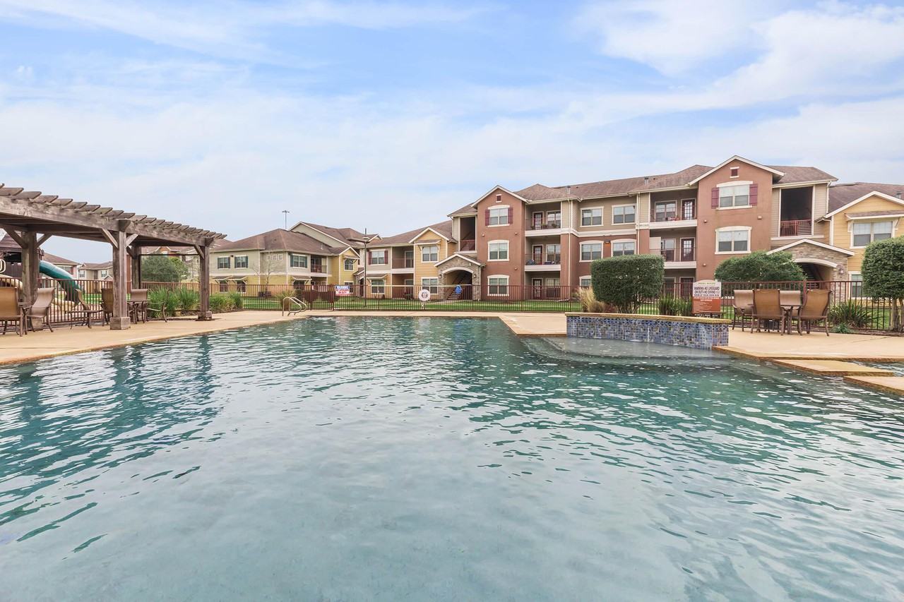 Cypress Creek Apartment Homes at Fayridge Drive Apartments 14155