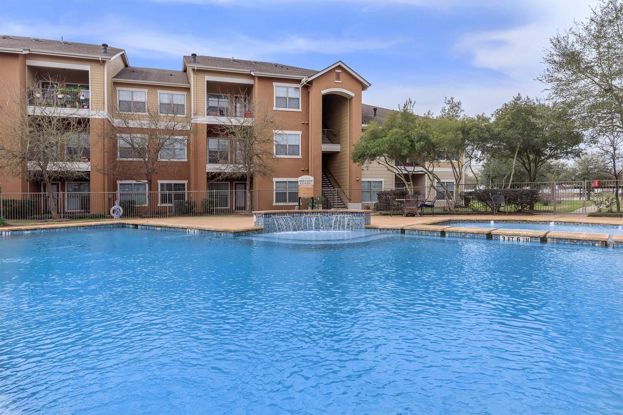 Cypress Creek Apartment Homes at Reed Road Apartments 2910 Reed Rd