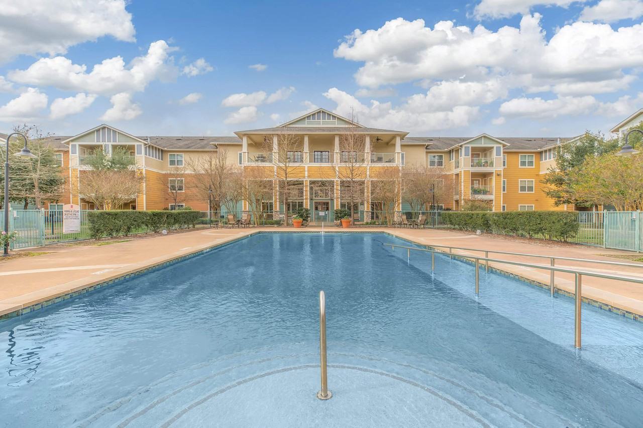 Mariposa Apartment Homes at Ella Boulevard Apartments 16354 Ella Blvd