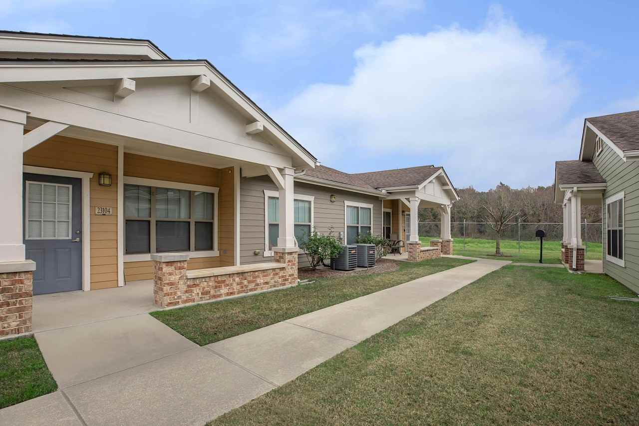 Mariposa Apartment Homes at Reed Road Apartments 2889 Reed Rd