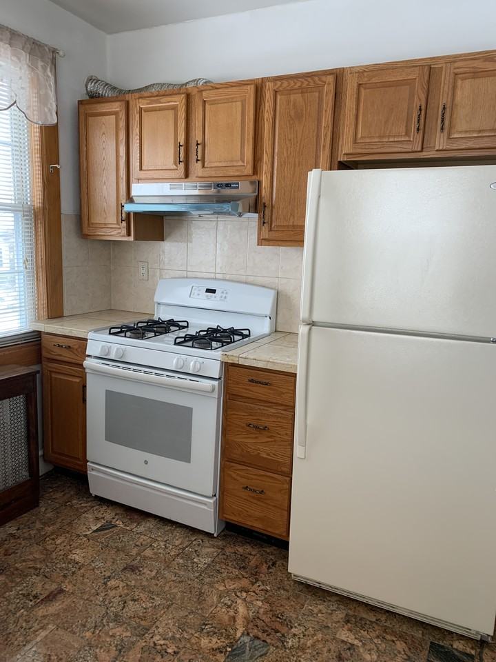 Lakewood Terrace, Bloomfield, NJ 07003 1 Bedroom Apartment for 1,250/month Zumper