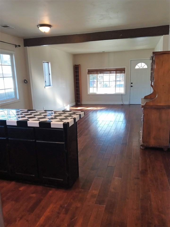 981 Prevost Street - Photo 3 of 31