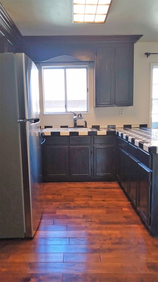 981 Prevost Street - Photo 2 of 31