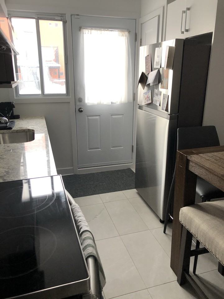 9638 Rue Basile-Routhier - Photo 2 of 14