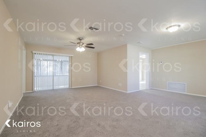1635 Jamaica St - Photo 3 of 16