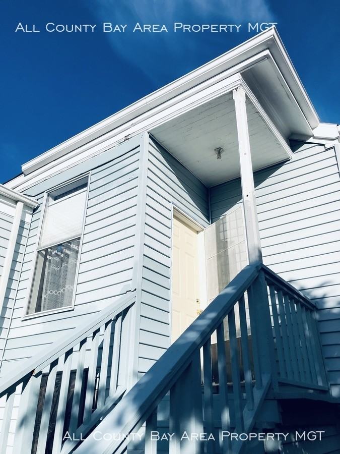 3049 Linden St - Photo 2 of 6