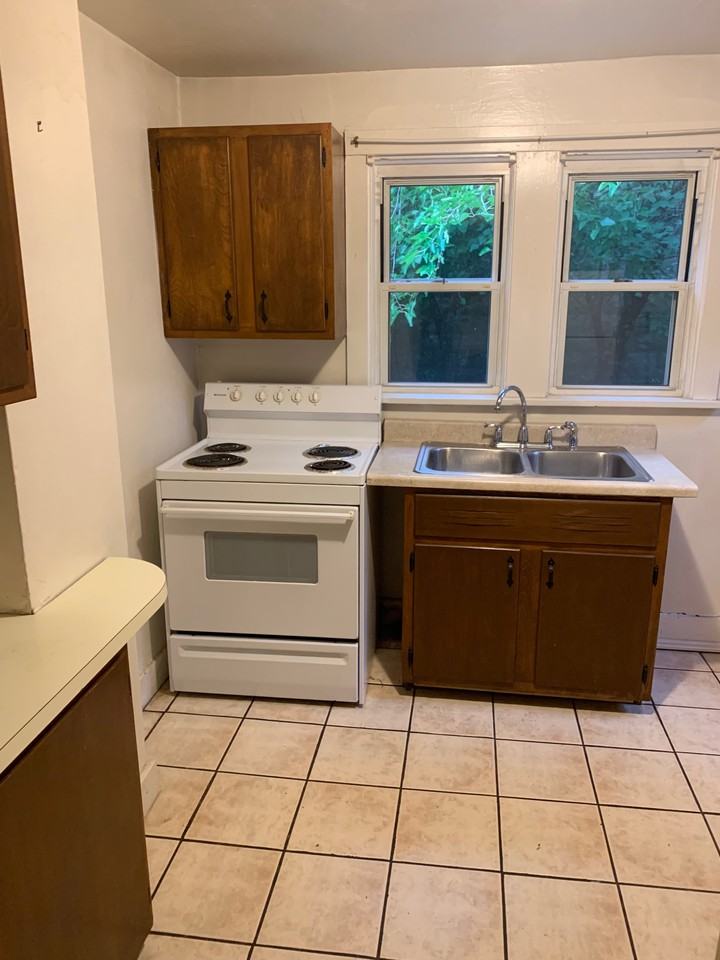 1831 Morningside Ave #1831 - Photo 5 of 10