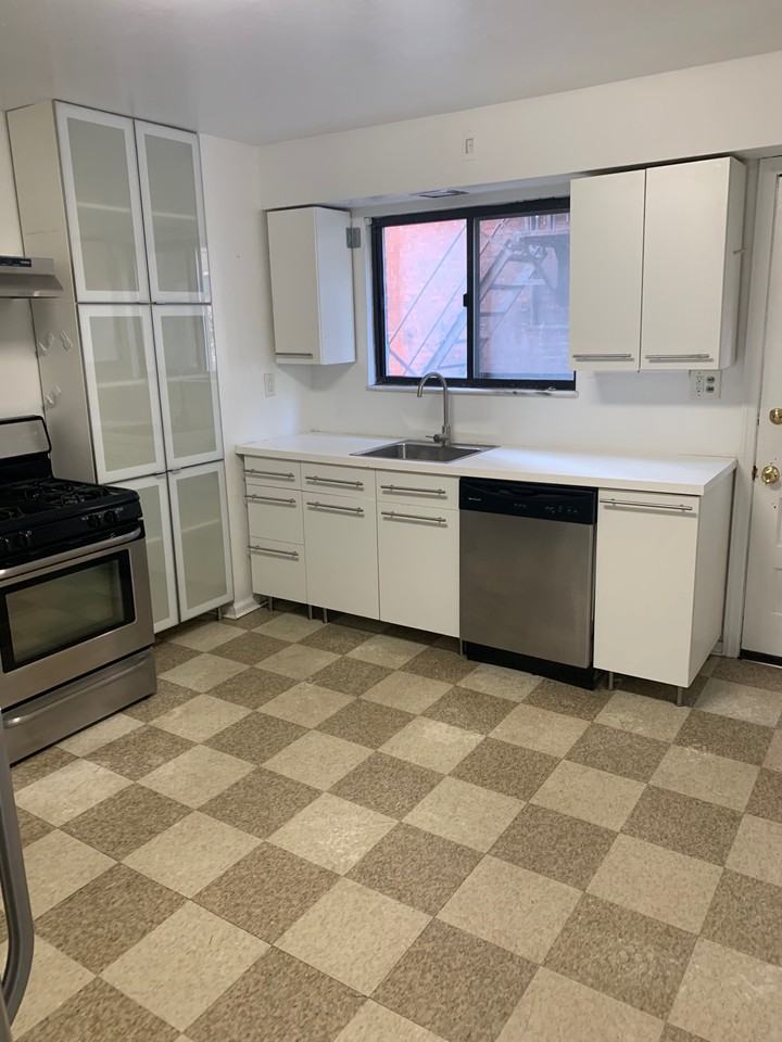 4523 1/2 Corday Way #4523-1-2 - Photo 3 of 8