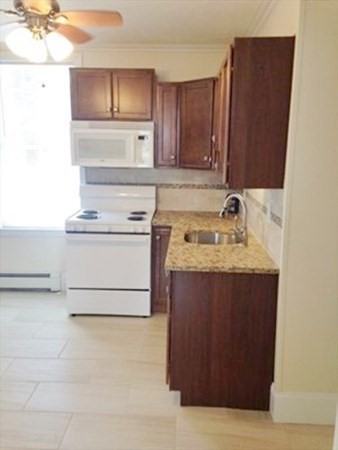 914 Circuit Street #1 - Photo 2 of 8