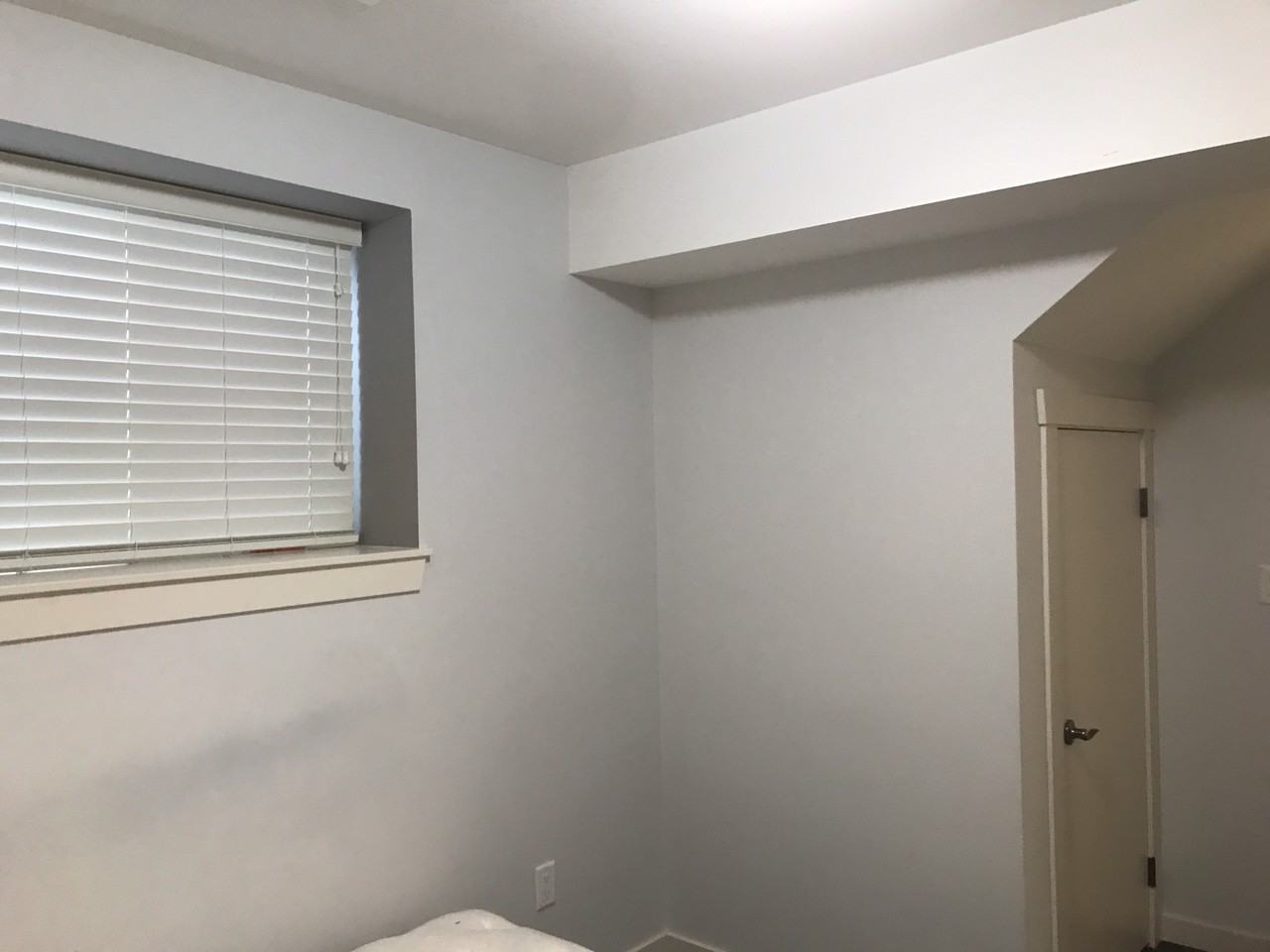 3400 Derbyshire Ave - Photo 2 of 5