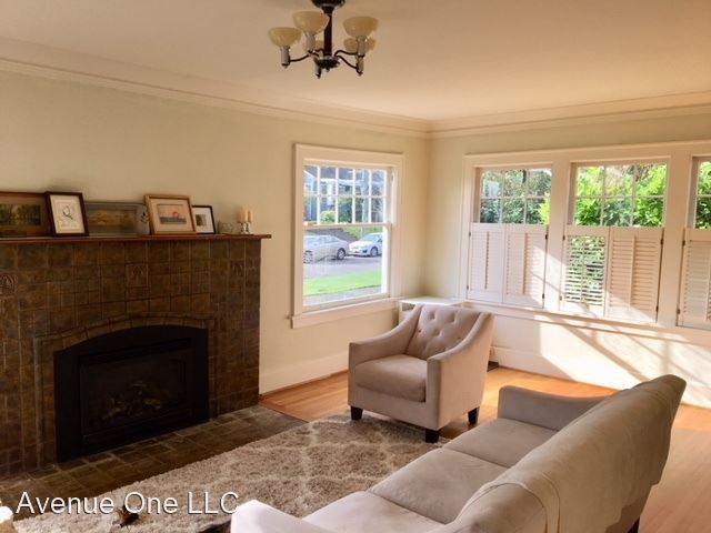 874 E Gwinn Pl - Photo 3 of 19