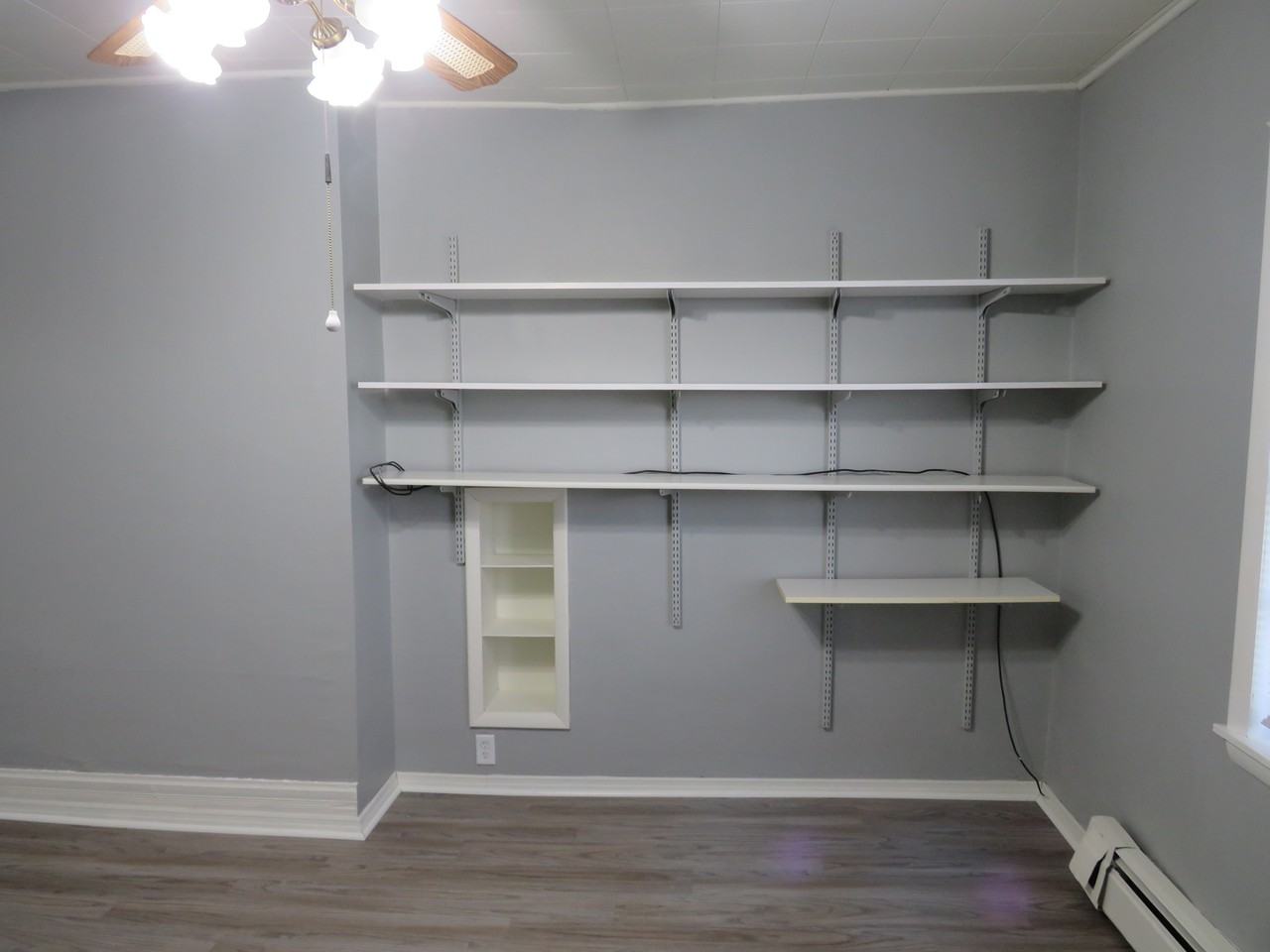 617 W Central St - Photo 2 of 11