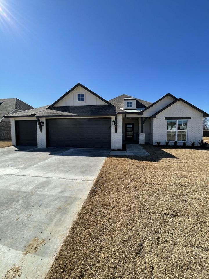 11906 N 130th East Ave - Photo 2 of 13