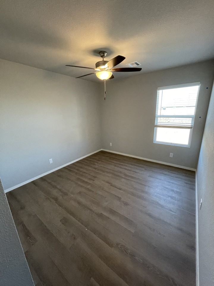 11906 N 130th East Ave - Photo 7 of 13